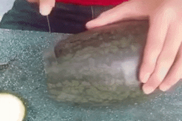 Clip: Tài xế hoảng hốt phá cửa cứu xe khi đám cháy ở quán cafe lan sang bãi đỗ ô tô-2