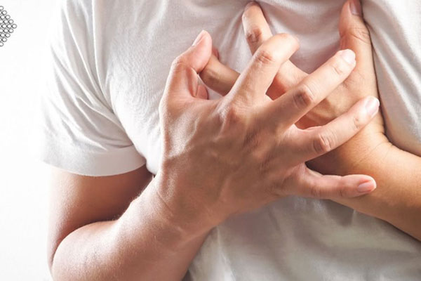 Video: Bác sĩ Nga kéo con rắn dài hơn 1m ra khỏi miệng bệnh nhân-1