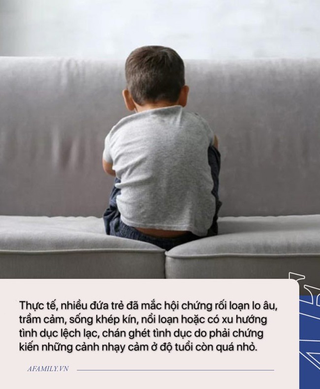 Hình ảnh gây sốc ở công viên Thủ Lệ: Cặp đôi thản nhiên làm hành động nhạy cảm, mặc cho có trẻ nhỏ ngồi chơi ngay bên cạnh-2