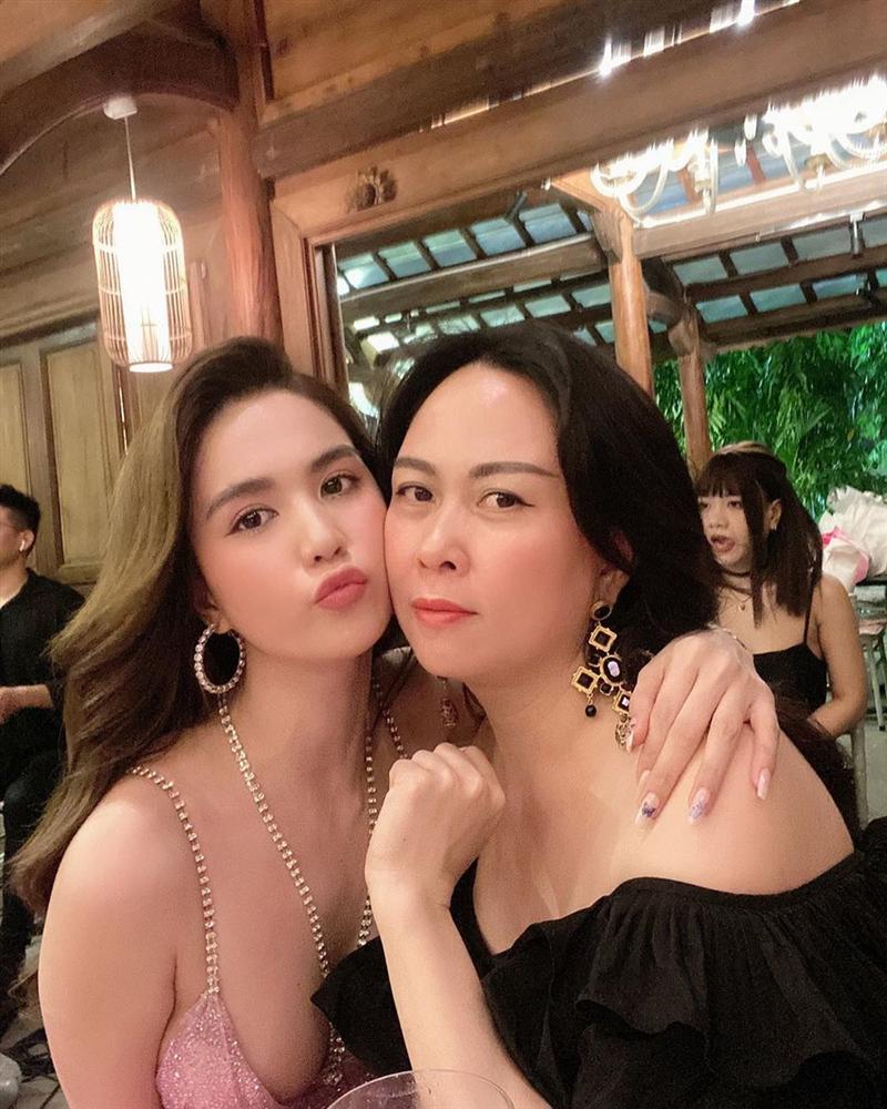 Phượng Chanel lên đồ tưởng lạc quẻ nhưng vẫn chiếm trọn spotlight, lấn át cả vòng 1 của Ngọc Trinh-6