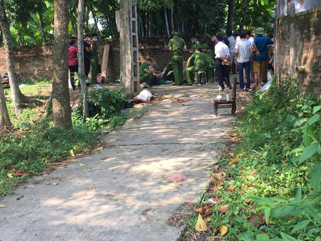 Thái Nguyên: Con trai ngáo đá đánh chửi mẹ bị bố cầm dao chém tử vong-1