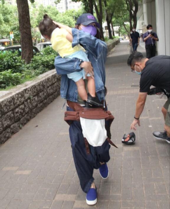 Trương Bá Chi chính thức lên tiếng về nghi vấn mang thai lần thứ 4-2