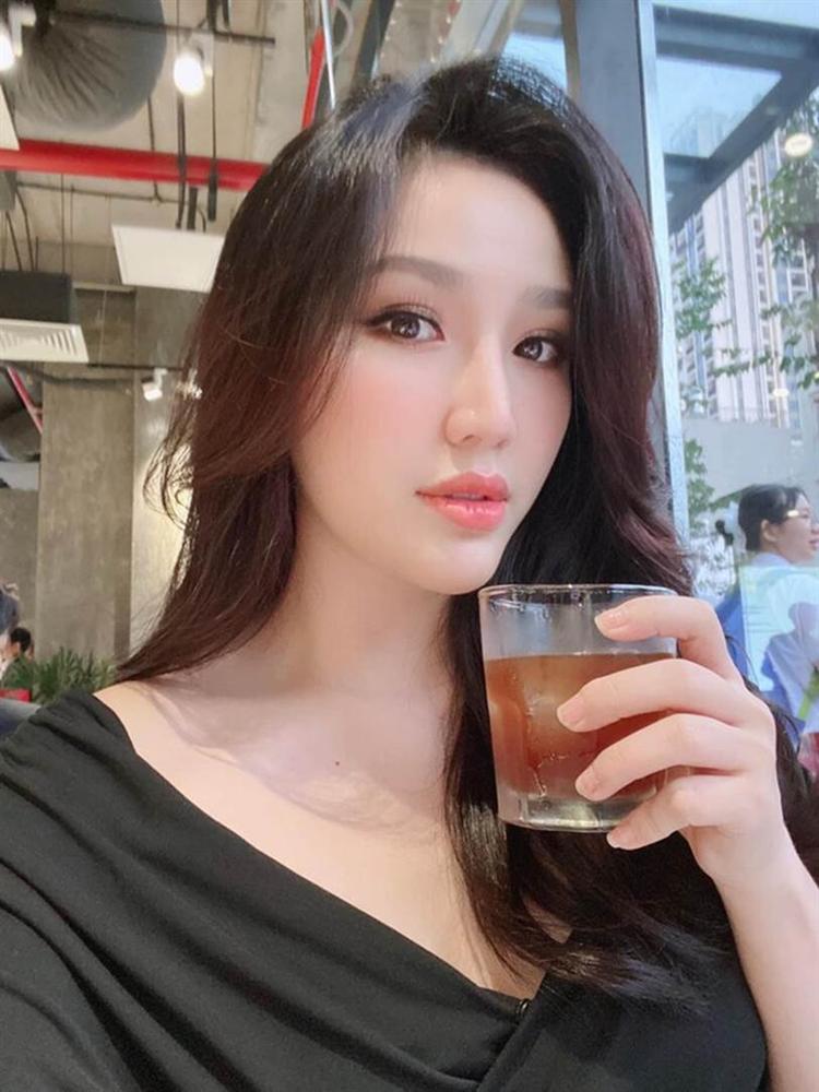 Loạt ảnh chụp lén Bảo Thy lan truyền rộng rãi, nhan sắc khác một trời một vực với trên truyền hình-5