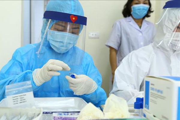 Nhân viên giao pizza tại Hà Nội xuất viện sau khi khỏi Covid-19-3