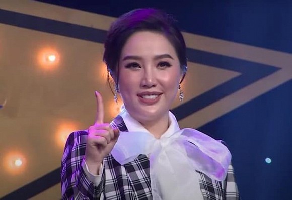 Mặt mộc của Mai Phương Thúy, Ngọc Quyên và những pha họa mặt hết vía-6
