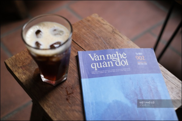 Đường phố rợp sắc đỏ Quốc kỳ, người dân thư thả đón Quốc khánh trong lòng một Hà Nội khác lạ-15