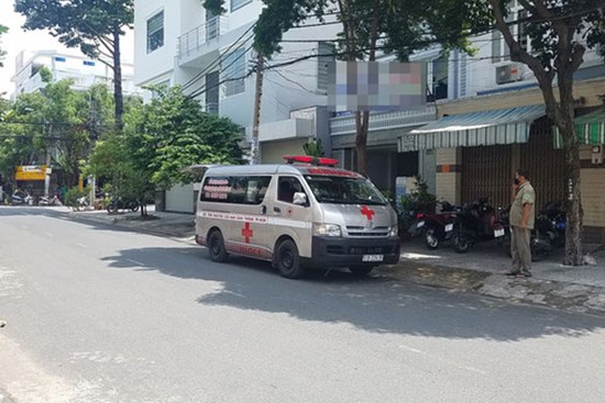 Bàng hoàng phát hiện 2 người đàn ông tử vong trong phòng nhà nghỉ ở Sài Gòn