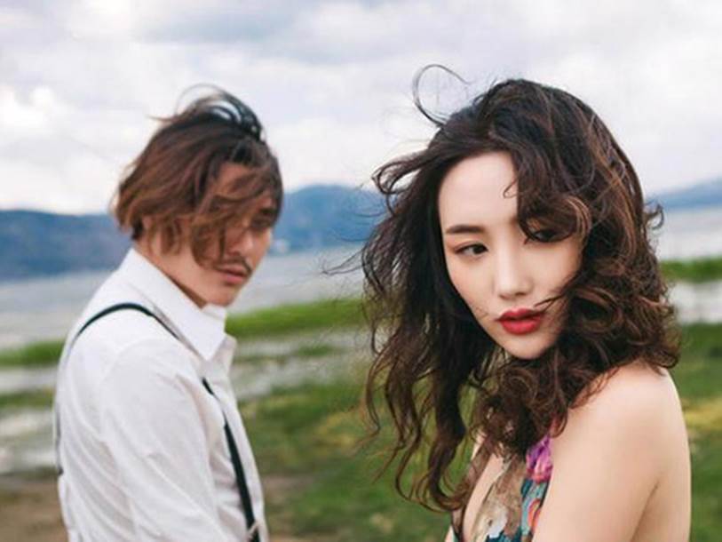 Vợ đang làm mâm cúng Rằm thì chồng to tiếng: Vợ người ta thì khác, vợ mình mò mãi không xong, tiếng mở cửa ngay sau đó khiến anh đứng hình ngay lập tức-2