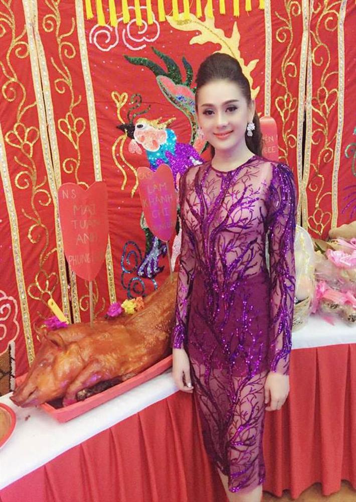 Cứ mặc hở, Lâm Khánh Chi lại làm đau mắt dân tình vì phụ tùng phô bày rõ mồn một-9