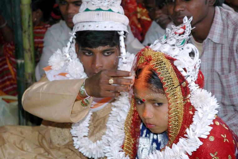 Hàng loạt bé gái Ấn Độ bị ép kết hôn vì dịch Covid-19-2