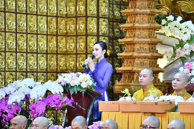 Khó nhận ra Angela Phương Trinh trong loạt ảnh mới: Nhan sắc lên hương, sống mũi thảm họa năm xưa thay đổi rõ rệt-1