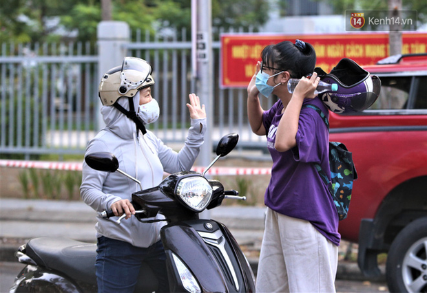 Thi tốt nghiệp THPT Quốc gia đợt 2: 26.000 sĩ tử bước vào môn Ngữ văn-12