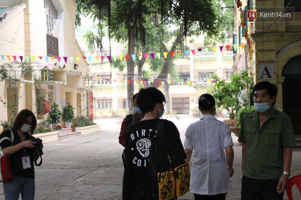 Thi tốt nghiệp THPT Quốc gia đợt 2: 26.000 sĩ tử bước vào môn Ngữ văn-15