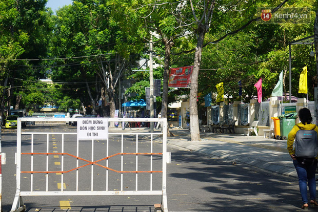 Thi tốt nghiệp THPT Quốc gia đợt 2: 26.000 sĩ tử bước vào môn Ngữ văn-24