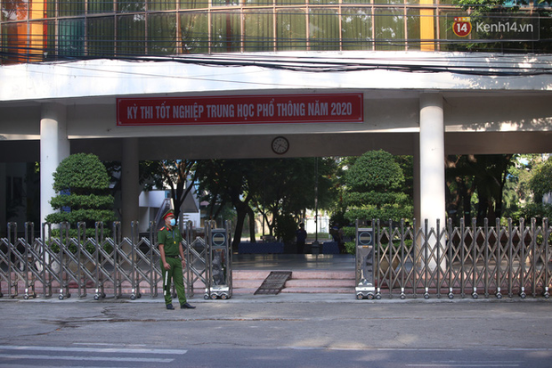 Thi tốt nghiệp THPT Quốc gia đợt 2: 26.000 sĩ tử bước vào môn Ngữ văn-19