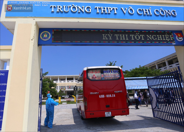 Điểm thi tốt nghiệp THPT có 1 không 2”: Giám thị mặc đồ bảo hộ, coi thi xong phải tự cách ly, bài thi sẽ được khử khuẩn-4