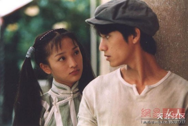 Thâm thù đại hận giữa Triệu Vy - Châu Tấn: Nghiêm trọng thế nào mà Trần Khôn, Huỳnh Hiểu Minh phải chia phe?-9