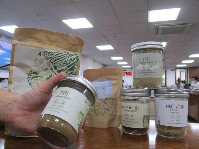 Cả ngàn hộp pate Minh Chay chưa thu hồi được tại TP HCM-1