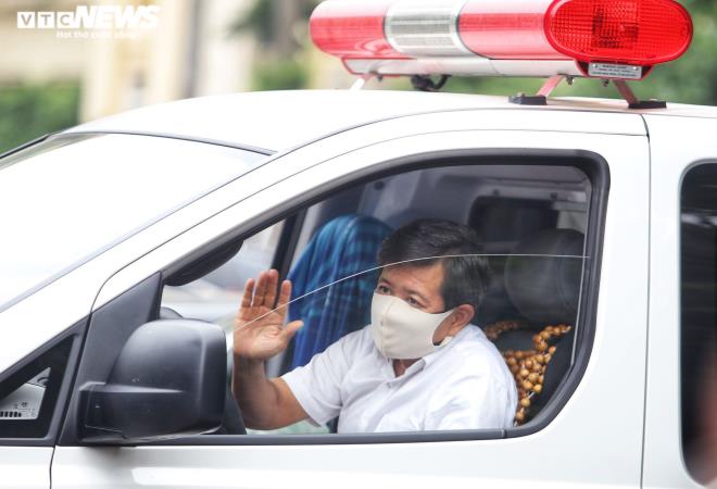 Ông Đoàn Ngọc Hải có mặt ở Hà Nội, chở miễn phí bệnh nhân về Hà Giang-1