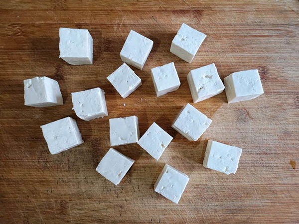 Vợ chỉ biến tấu nhẹ món đậu phụ, chồng con ăn bay cả nồi cơm-1