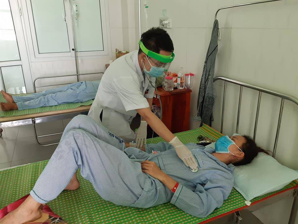 3 người ở Quảng Nam nhập viện cấp cứu sau khi ăn pate Minh Chay-1