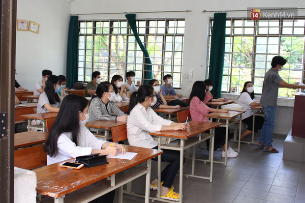 Ngày thi thứ 2 kỳ thi tốt nghiệp THPT đợt 2: Thí sinh tiếp tục thi môn tổ hợp-13