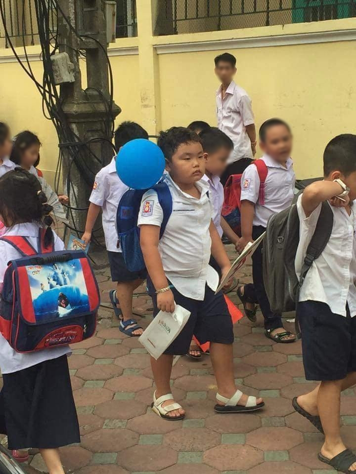 Mùa khai giảng năm nào nhân vật huyền thoại này cũng được réo tên, ngoại hình không khác xưa nhưng sự lầy lội thì tăng bội phần-1