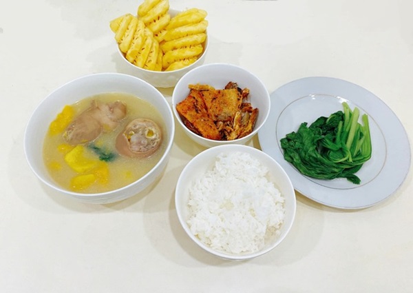 Nàng trợ lý trẻ đẹp khoe cơm độc thân chỉ 70k/bữa siêu ngon, hội không ăn hành bỗng lên tiếng-5