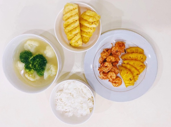 Nàng trợ lý trẻ đẹp khoe cơm độc thân chỉ 70k/bữa siêu ngon, hội không ăn hành bỗng lên tiếng-10