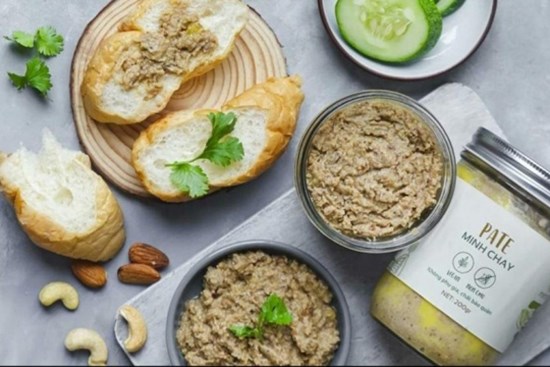 Hàng nghìn hộp pate Minh Chay còn ngoài thị trường