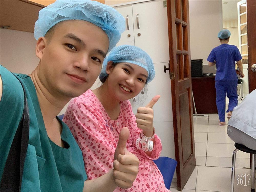 Mang thai 3 cực hiếm gặp, mẹ 9x bụng rạn chi chít ai cũng sợ không vác nổi, đẻ xong còn khủng khiếp hơn-2