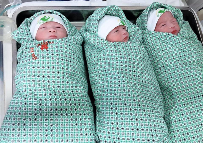 Mang thai 3 cực hiếm gặp, mẹ 9x bụng rạn chi chít ai cũng sợ không vác nổi, đẻ xong còn khủng khiếp hơn-5