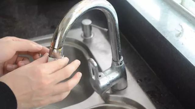 Đừng vội vứt tuýp kem đánh răng đã qua sử dụng đi, nó có thể giúp bạn tiết kiệm rất nhiều tiền trong một năm-15