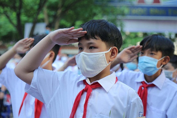 Gần 23 triệu học sinh khai giảng với khẩu trang và giãn cách-4