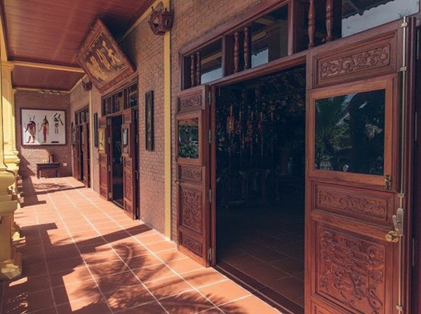 Tiêu tiền như Lý Nhã Kỳ: Thất tình đi mua đất, xây biệt phủ tặng dòng họ-4