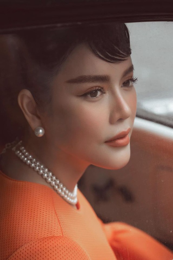 Tiêu tiền như Lý Nhã Kỳ: Thất tình đi mua đất, xây biệt phủ tặng dòng họ-5