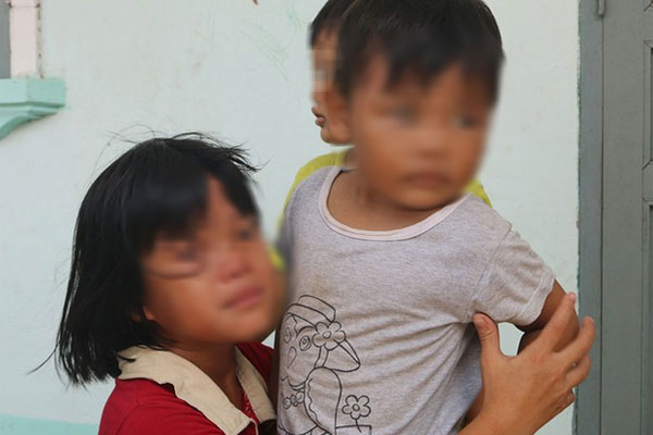 Trốn thoát khỏi bàn tay chăn dắt ăn xin của mẹ và cậu ruột: Lấy lời khai nạn nhân bị ép quan hệ tình dục-1