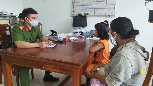 Bé gái 10 tuổi trốn thoát khỏi động ăn xin: Bắt giữ mẹ và cậu ruột, hé lộ những hành vi động trời không thể tin nổi-5