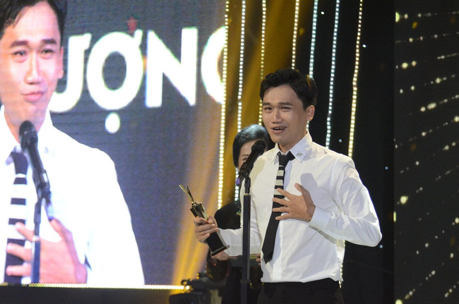 Bất ngờ chưa: Thanh Sơn, Nhan Phúc Vinh đều chịu thua nhân vật vừa đoạt Nam chính ấn tượng nhất VTV Awards-1