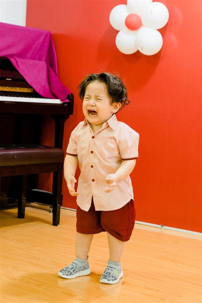 Con trai Đức Thịnh - Thanh Thúy khóc nức nở ngày đầu tiên đi mẫu giáo-6