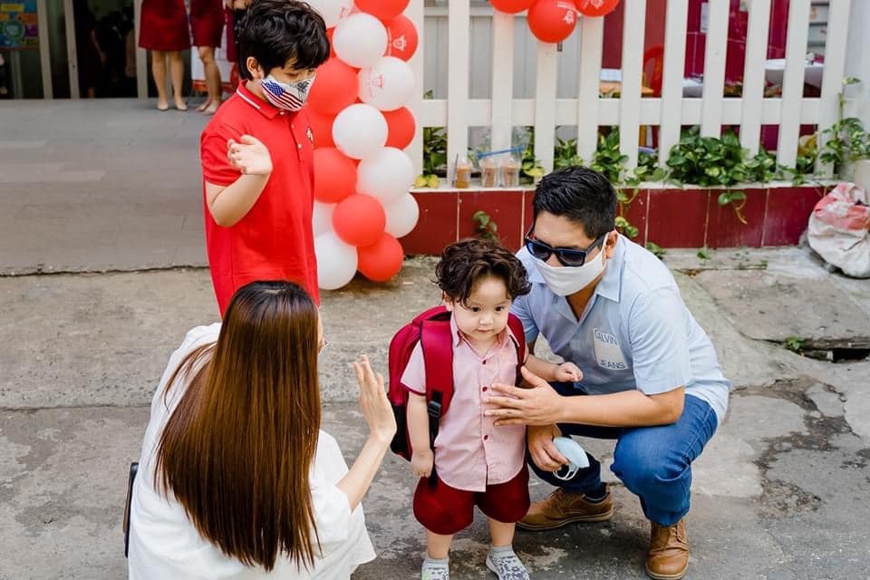 Con trai Đức Thịnh - Thanh Thúy khóc nức nở ngày đầu tiên đi mẫu giáo-9