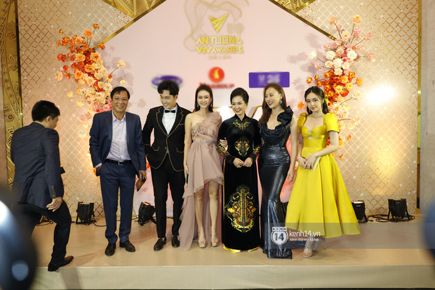 Phục thù lại mùa VTV Awards năm ngoái, năm nay Phương Oanh gây sốt với vòng eo siêu nhỏ, nhưng bộ đầm đen lại có phần hơi già-2