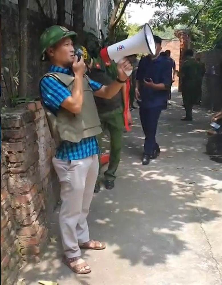 Bắc Ninh: Giải cứu thành công bé gái 6 tuổi bị bố đẻ bạo hành bạo hành dã man, cố thủ trong nhà nhiều giờ liền-1
