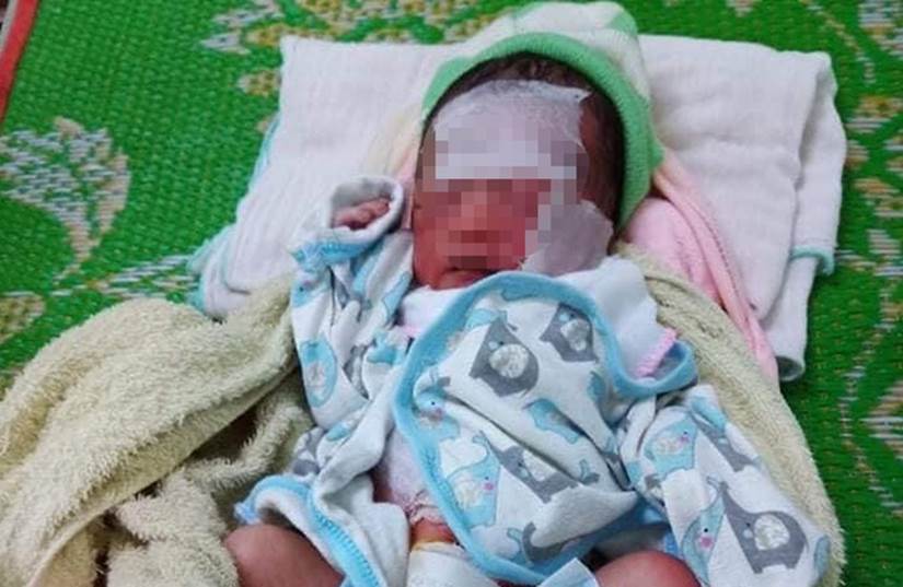 Bé gái sơ sinh bị bỏ rơi ở vườn bắp-1