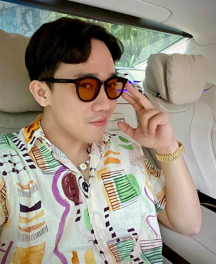 Ăn diện hết sức bảnh bao, Trấn Thành vẫn bị dân tình nghi trộm vòng cổ của vợ-1