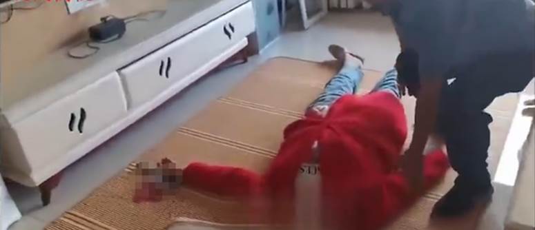 Một người mẹ đã tự sát sau khi cãi nhau với con trai, lý do dẫn đến hành động khiến không ít bậc phụ huynh giật mình-3