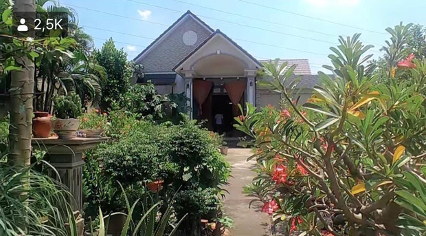 Lê Dương Bảo Lâm hé lộ cơ ngơi của bố mẹ ở quê nhà Đồng Nai: Sân vườn rộng thênh thang, nhìn qua đã thấy không vừa-1