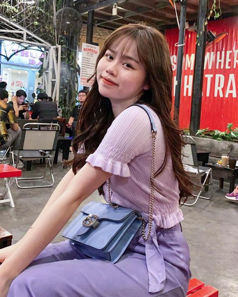 Quang Hải chịu chơi, hết mời đến nhà hàng mừng sinh nhật bất ngờ còn tặng vợ yêu” Huỳnh Anh món quà trị giá hơn 80 triệu-3