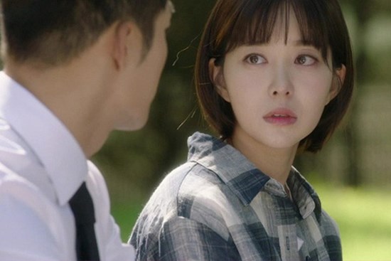 Nhìn bát mỳ tôm lõng bõng vợ nấu cho em gái, chồng đùng đùng đòi ly hôn, nhưng khi biết sự thật thì cúi đầu khóc nghẹn