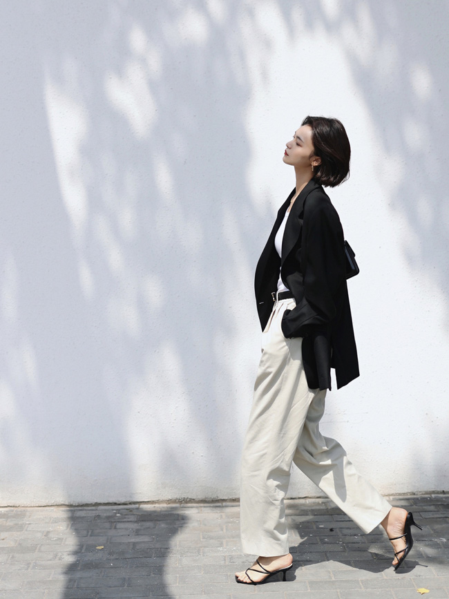 Street style Châu Á đồng loạt tẩy chay quần ôm, chỉ diện thiết kế ống rộng nhưng tạo được cả chục bộ đồ mặc đi làm đẹp hết nấc-1